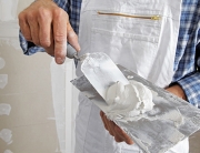 studwork: filling the joints of the plaster boards